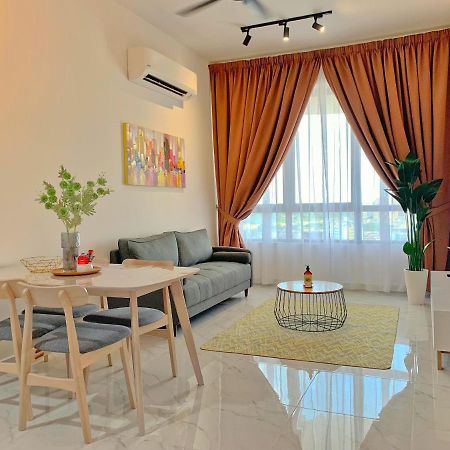 Netflix Two Bedroom Troika Kota Bharu Homestay 182 Bagian luar foto