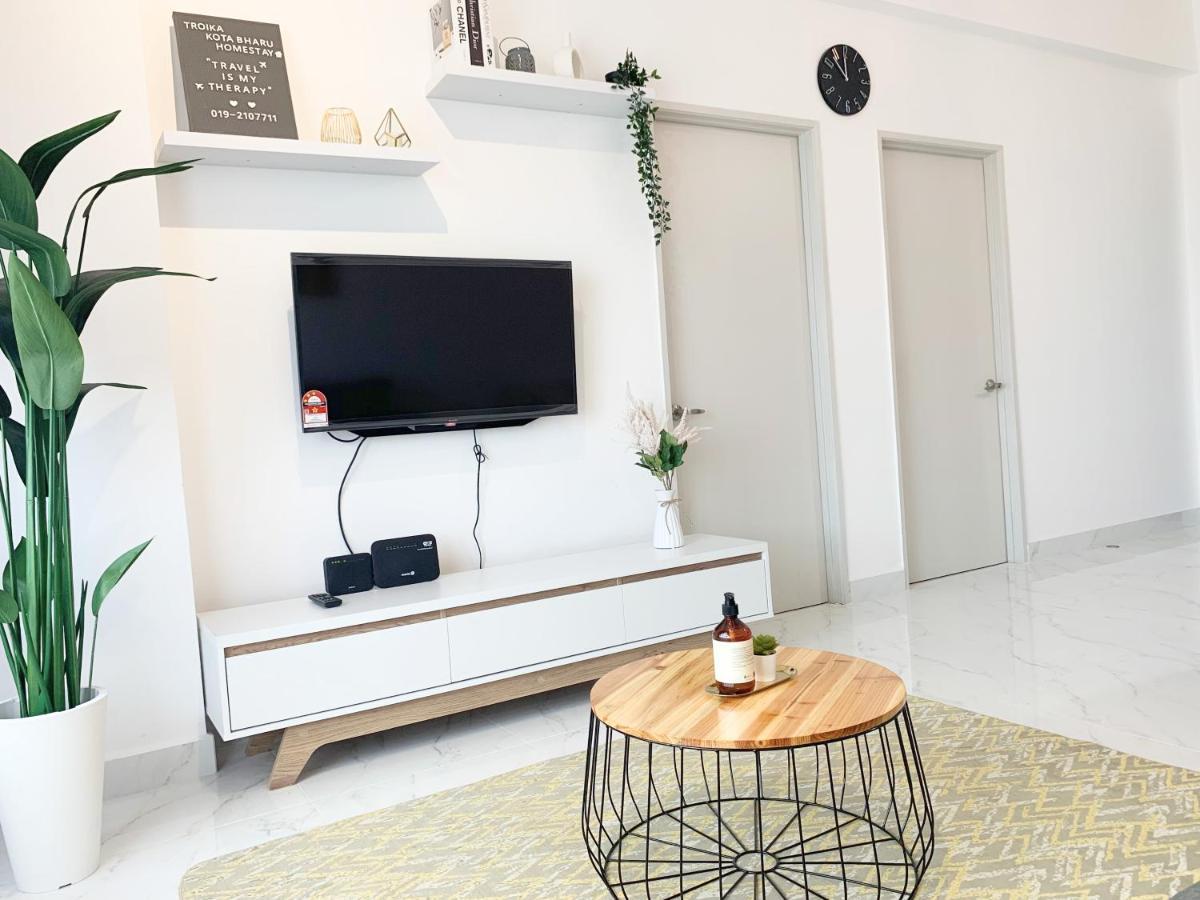 Netflix Two Bedroom Troika Kota Bharu Homestay 182 Bagian luar foto