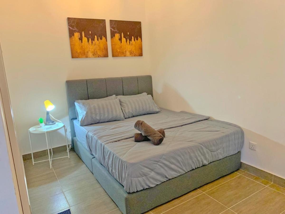 Netflix Two Bedroom Troika Kota Bharu Homestay 182 Bagian luar foto