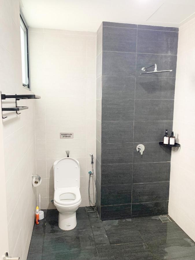 Netflix Two Bedroom Troika Kota Bharu Homestay 182 Bagian luar foto