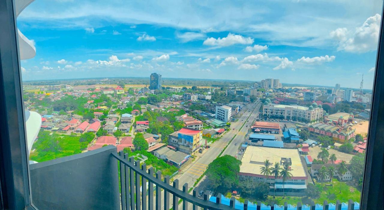 Netflix Two Bedroom Troika Kota Bharu Homestay 182 Bagian luar foto