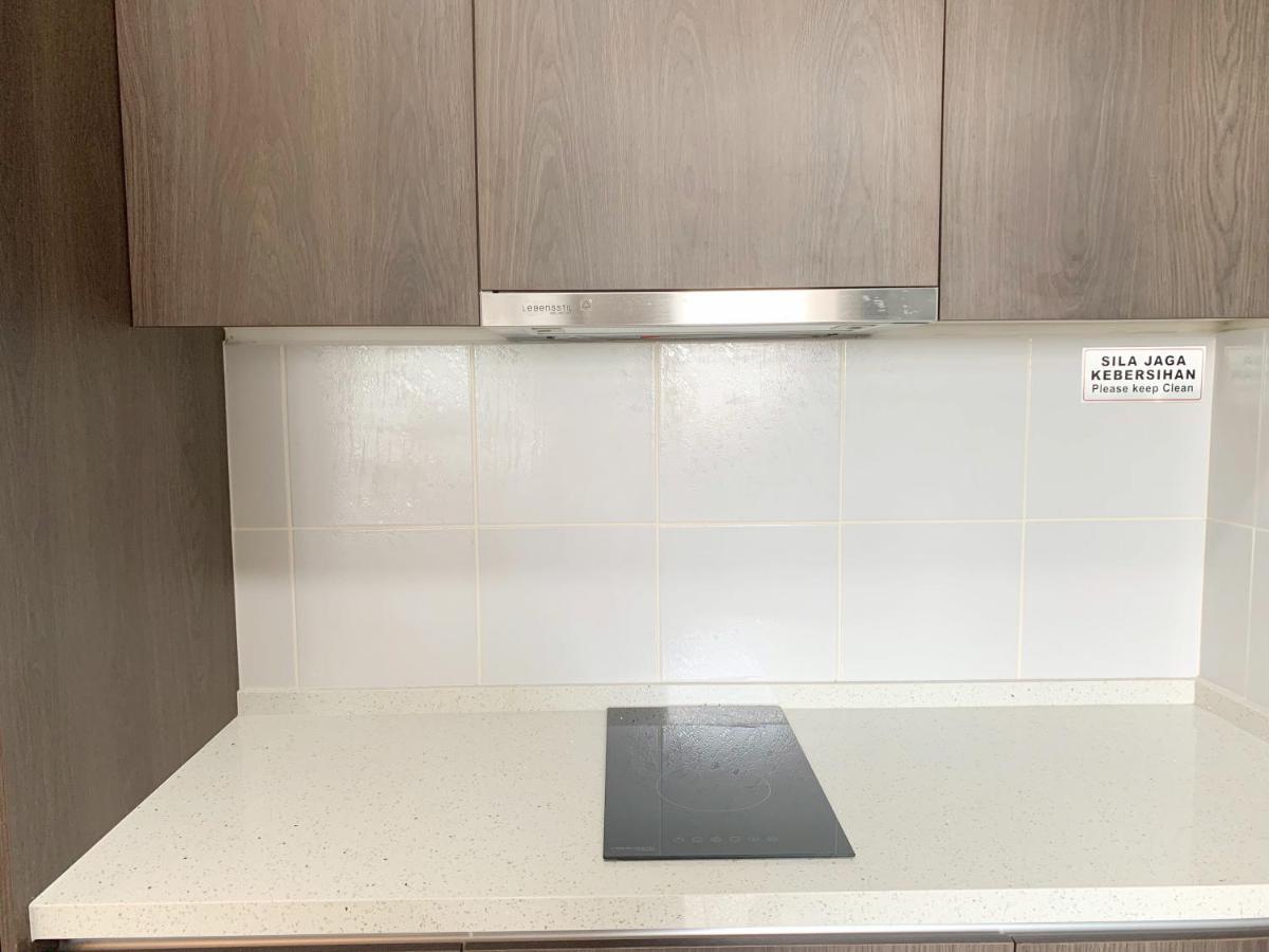 Netflix Two Bedroom Troika Kota Bharu Homestay 182 Bagian luar foto